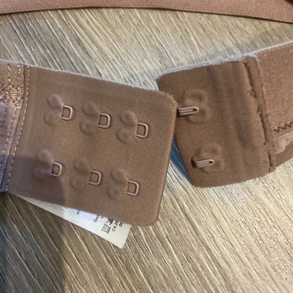 Lululemon Awake to Lace Bra - Picture 8 of 9